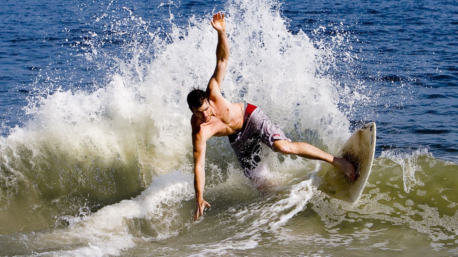 乐鱼娱乐-AC米兰反击效率提升场面掌控力增强,ac米兰防守反击战术 第2张 乐鱼娱乐-AC米兰反击效率提升场面掌控力增强,ac米兰防守反击战术 第2张