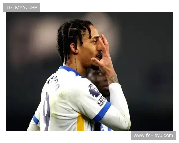 切尔西科尔威尔提前卡位解围干净,展现防线铁血担当